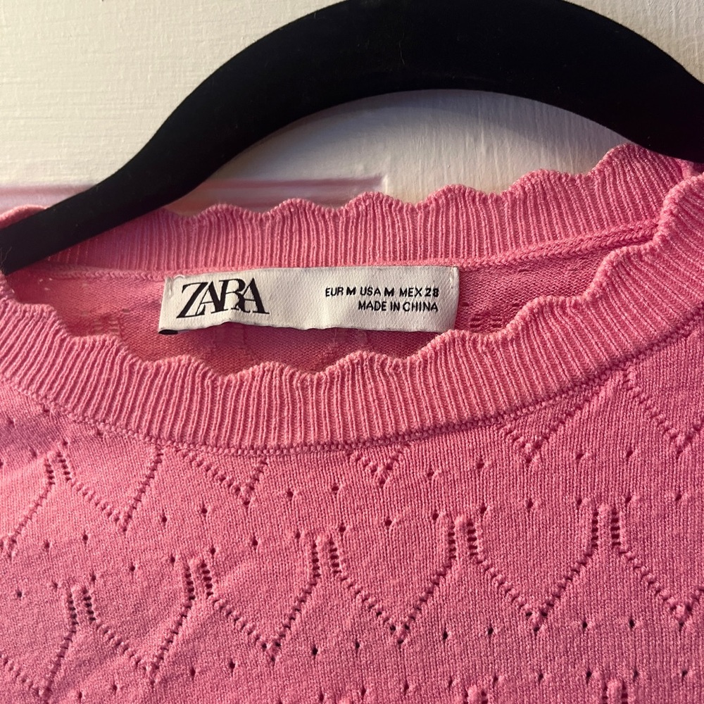 Zara Women's Pink Fitted Crop Sweater